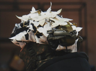 Чехол на шлем "Ковер" AP-110 форма листьев березы